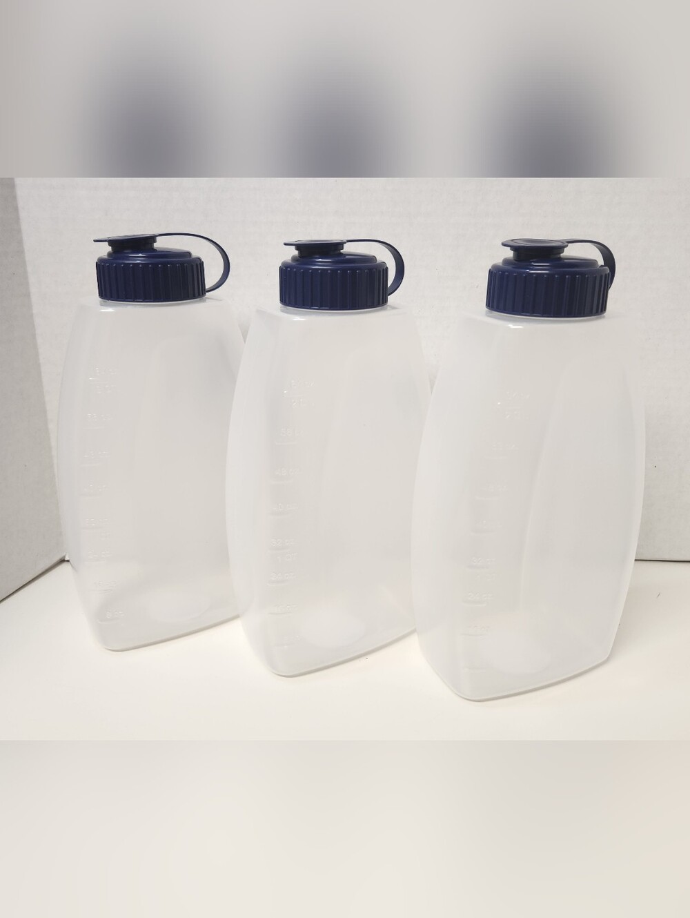 3 True Living Plastic 2 Quart Mixer Bottles  Picnic Travel Beach Food Containers